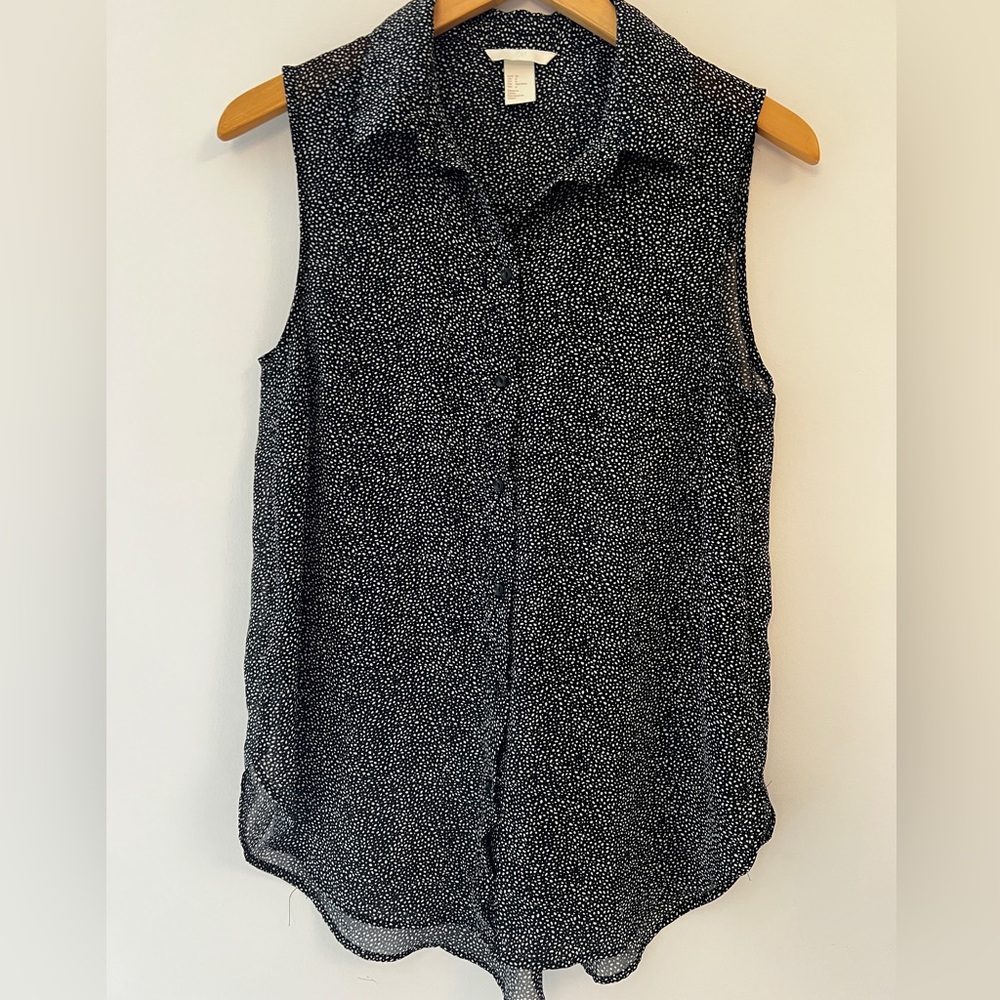 Button down sleeveless blouse